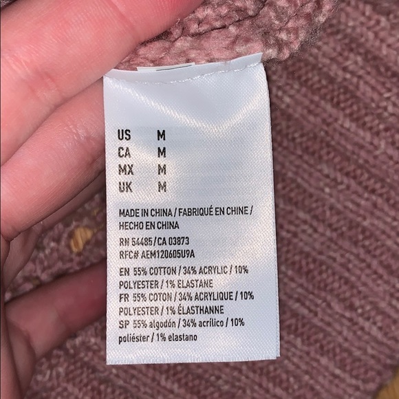 American Eagle Turtleneck - Picture 6 of 6